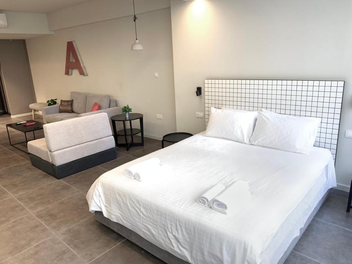 M17 Studios & Suites In The Heart Of Athene Buitenkant foto