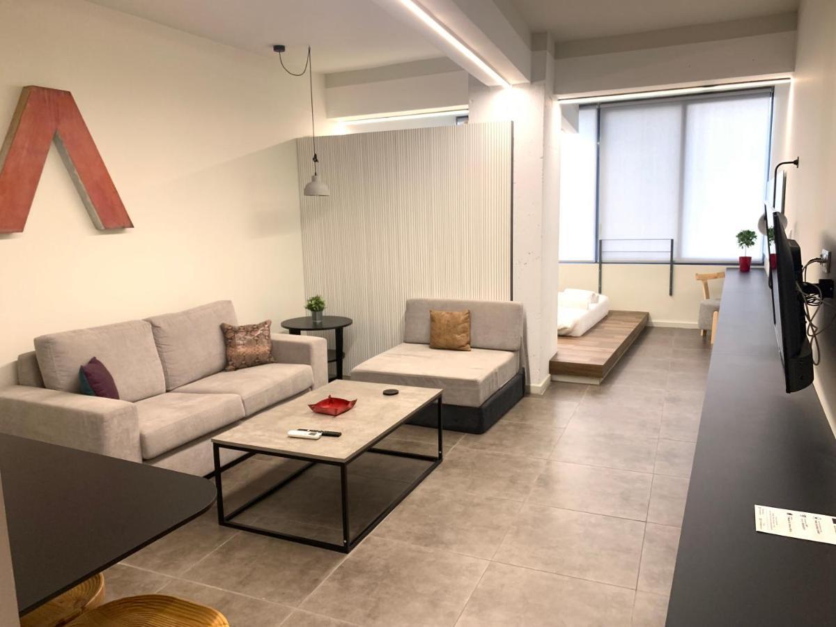 M17 Studios & Suites In The Heart Of Athene Buitenkant foto