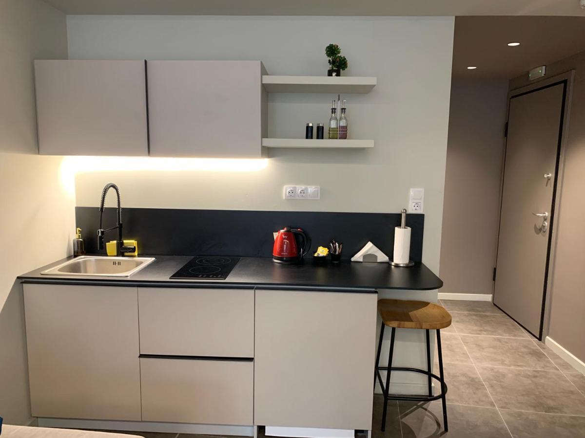 M17 Studios & Suites In The Heart Of Athene Buitenkant foto