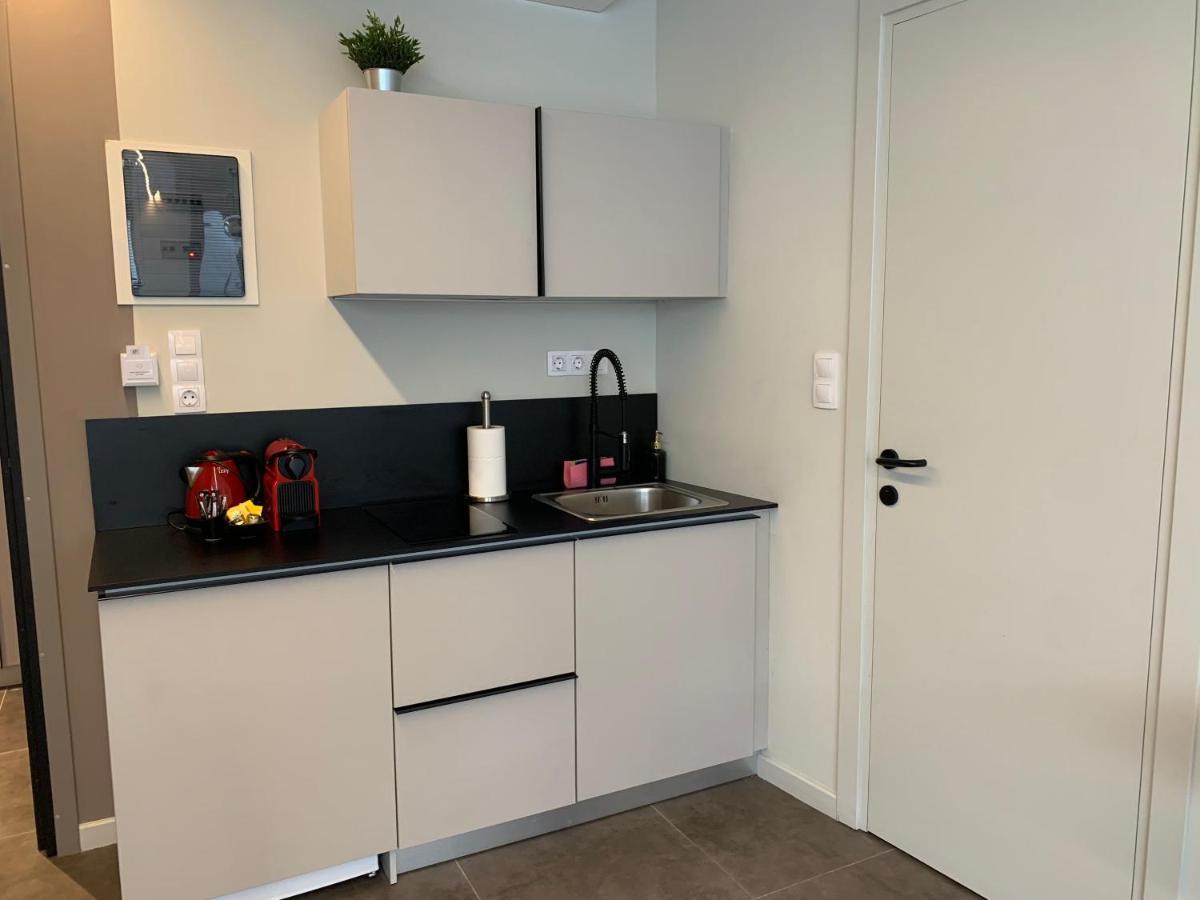 M17 Studios & Suites In The Heart Of Athene Buitenkant foto