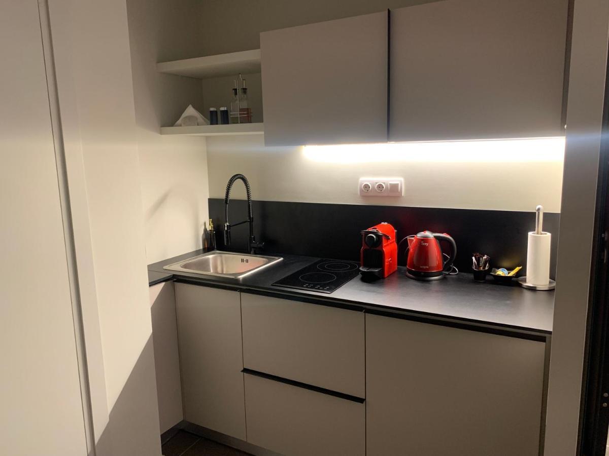 M17 Studios & Suites In The Heart Of Athene Buitenkant foto